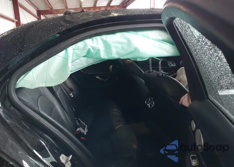 2015 Mercedes-Benz C 300 Sport 4Matic from USA, damaged, VIN 55SWF4KB3FU033176